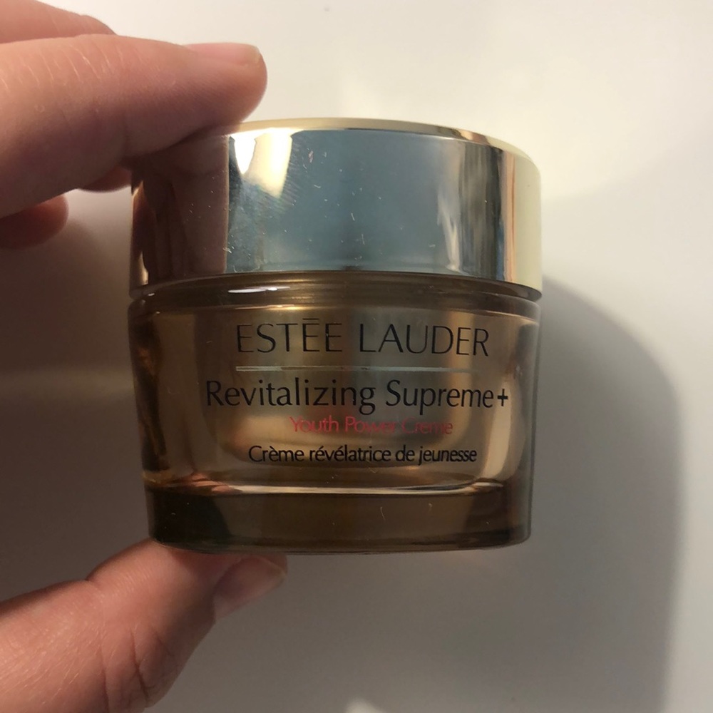 Estée Lauder Revitalizing Supreme +